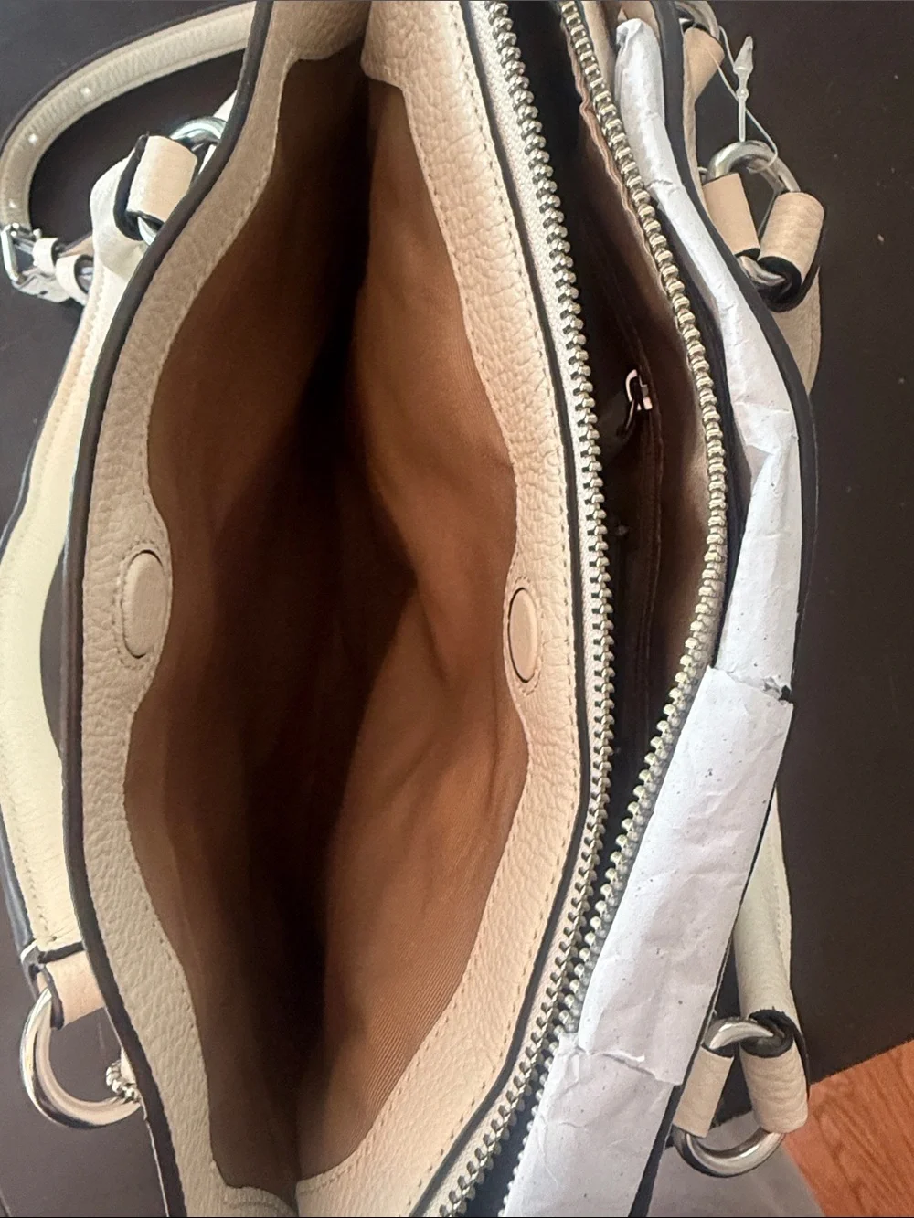 NWT Coach Pebbled Leather Shoulder Bag in Chalk